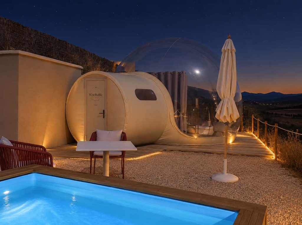 Suite-pool-wine-bubble-4